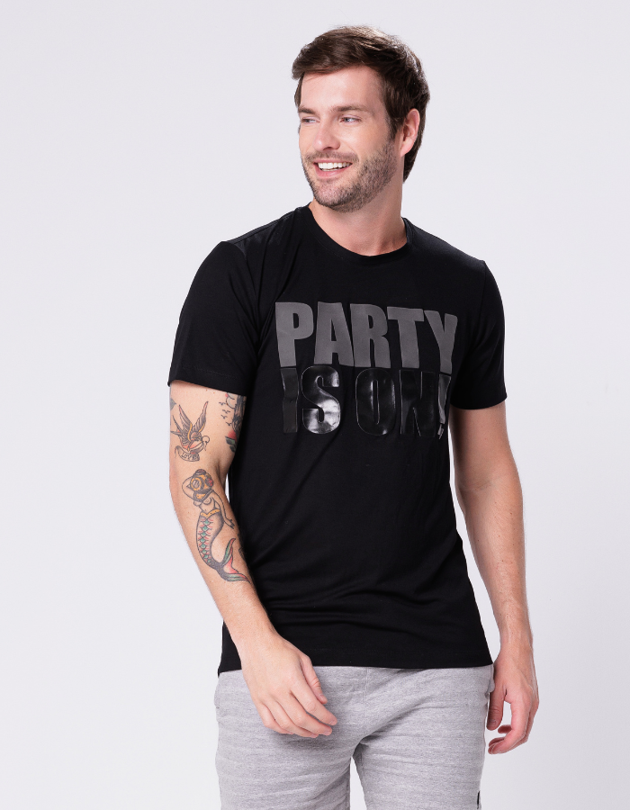 T-SHIRT PREMIUM PARTY IS ON