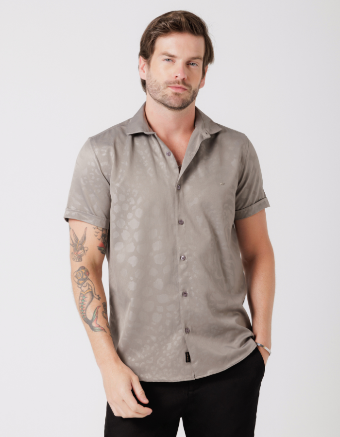 CAMISA MANGA CURTA ANIMAL PRINT