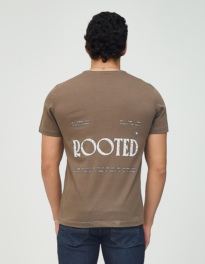 CAMISETA MANGA CURTA ESTAMPADA ESSENCE