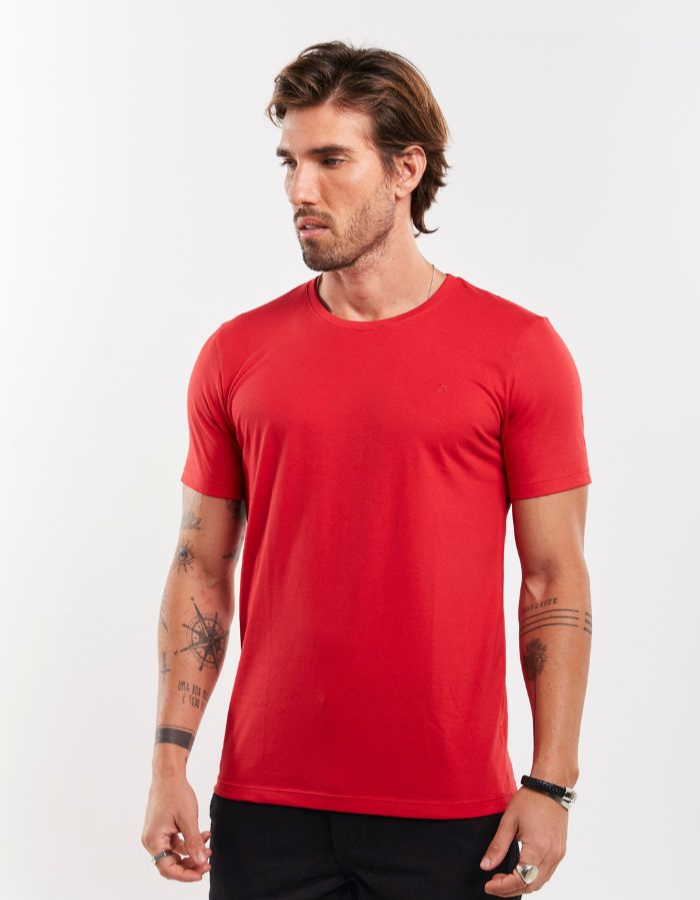 T-SHIRT BASIC COM BORDADO