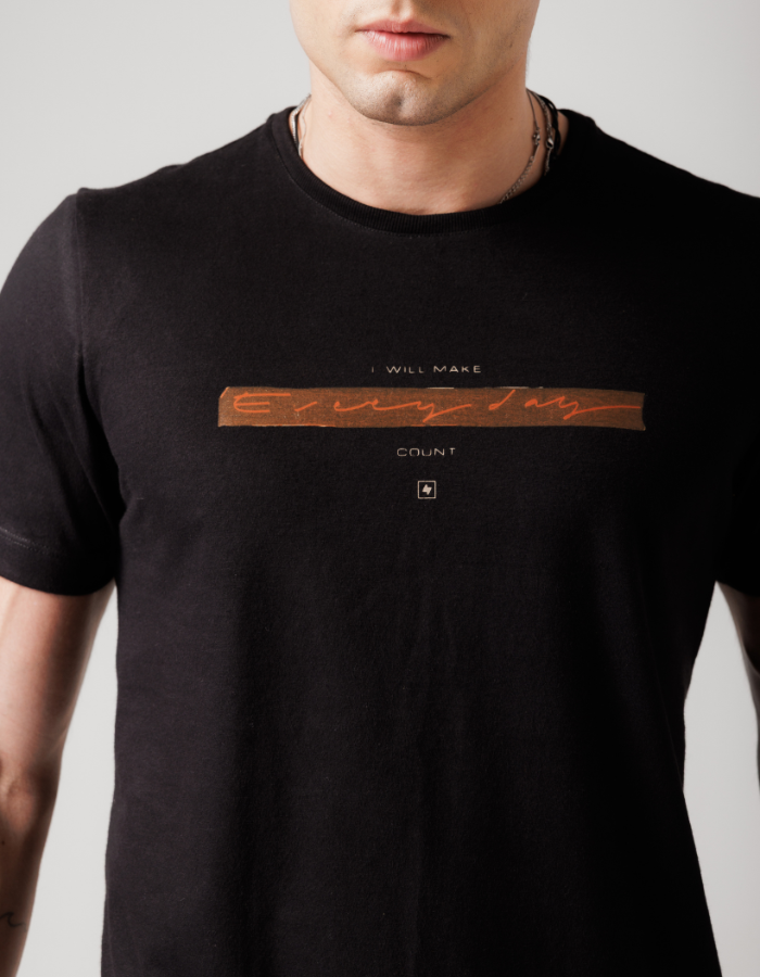 CAMISETA MANGA CURTA ESTAMPADA ESSENCE