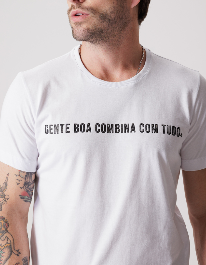 CAMISETA MANGA CURTA ESTAMPADA ESSENCE