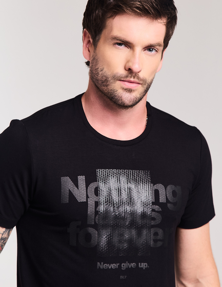 CAMISETA MANGA CURTA ESTAMPADA PREMIUM