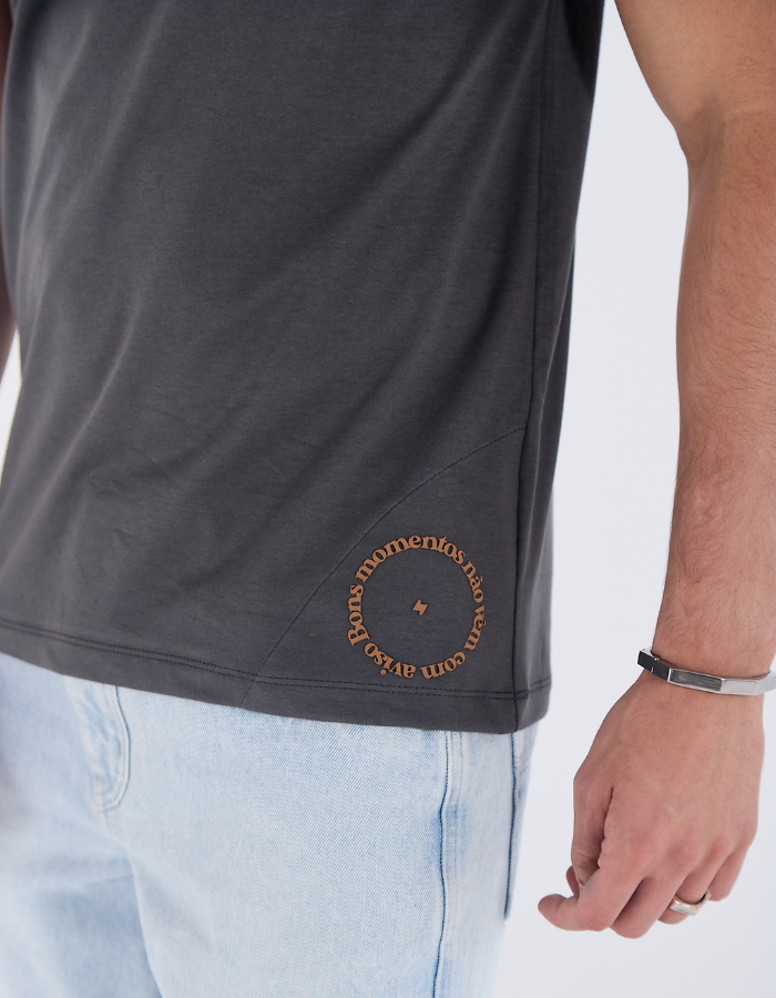 CAMISETA MANGA CURTA ESTAMPADA PREMIUM