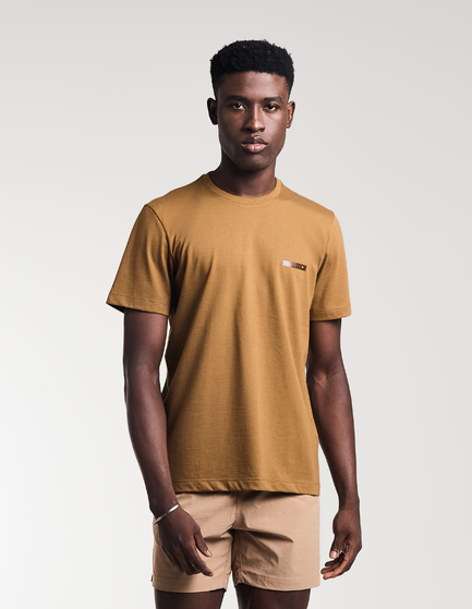 CAMISETA MANGA CURTA ESTAMPADA ESSENCE
