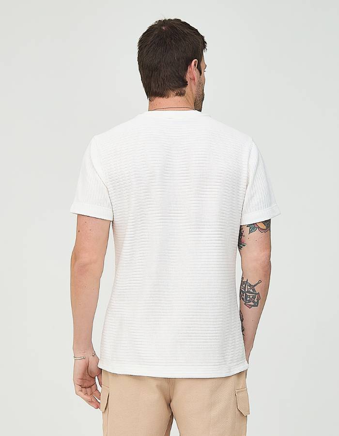 CAMISETA MANGA CURTA TEXTURIZADA TRIPPY