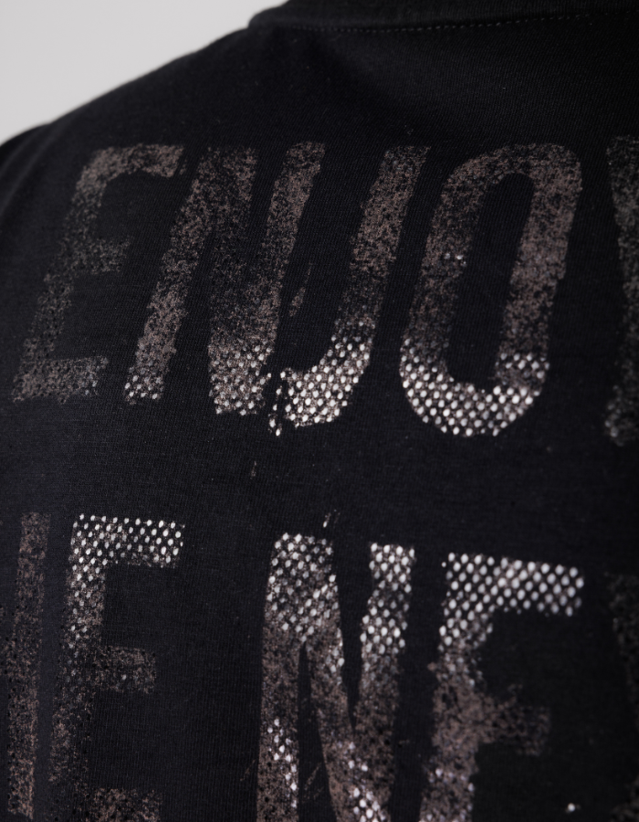 CAMISETA MANGA CURTA ESTAMPADA ESSENCE