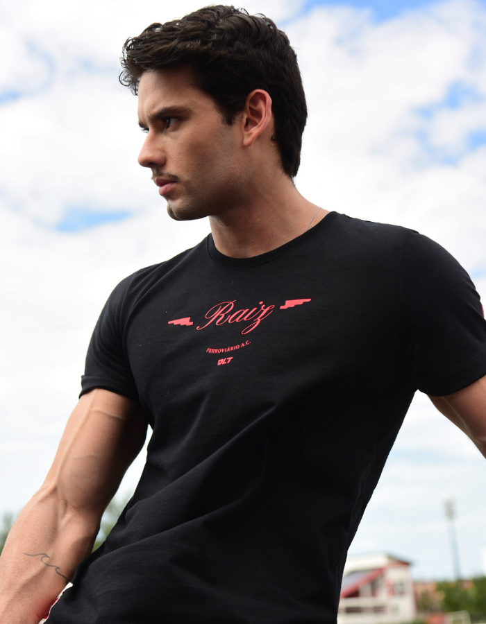 CAMISETA MANGA CURTA ESTAMPADA COLLAB FAC
