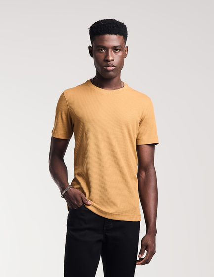 CAMISETA MANGA CURTA TEXTURIZADO
