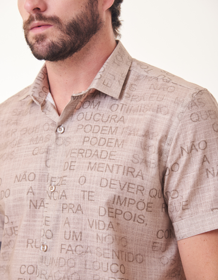 CAMISA MANGA CURTA DIGITAL LETRAS