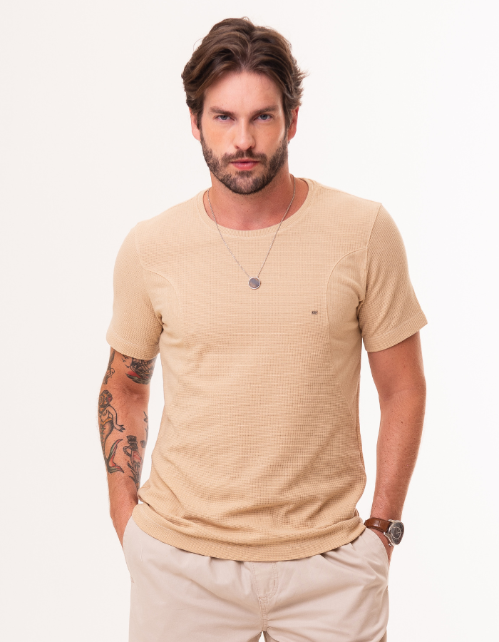 T-SHIRT DIFERENCIADA TRICOT