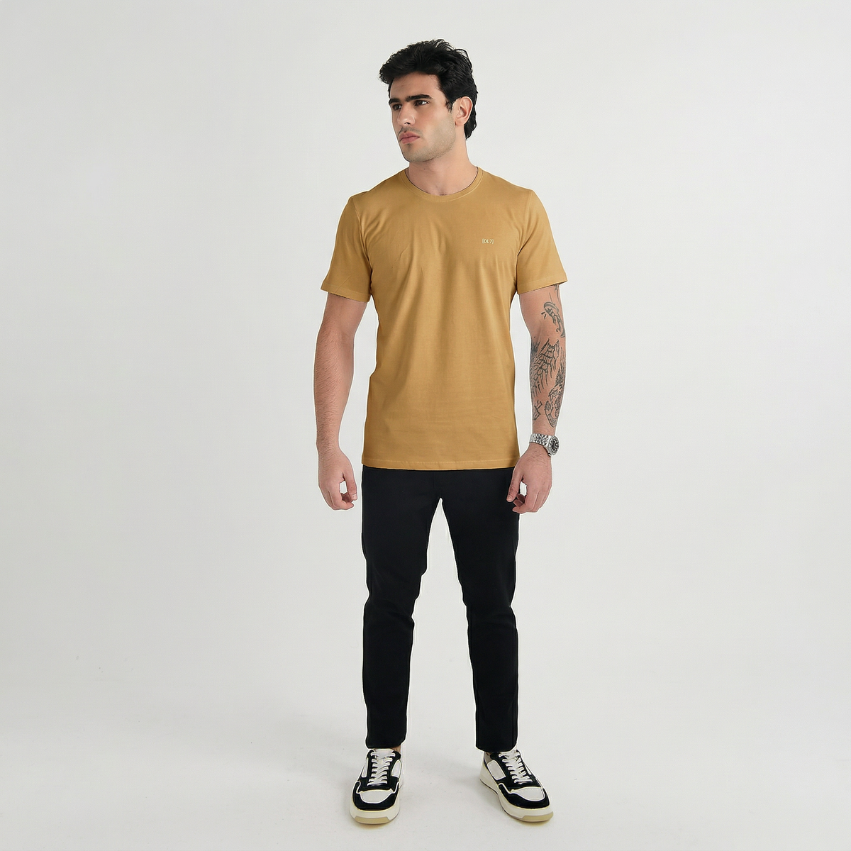 CAMISETA BÁSICA