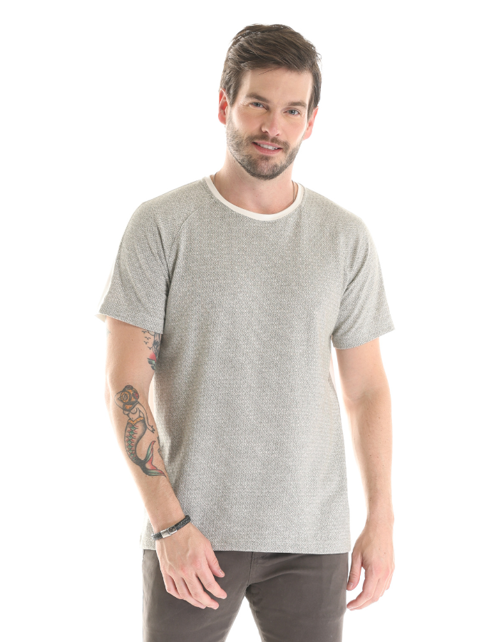 T-SHIRT DIFERENCIADA JACQUARD