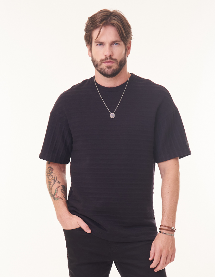 T-SHIRT DIFERENCIADA OVERSIZE LISTRADO