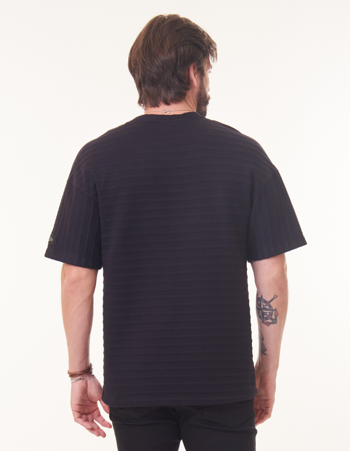 T-SHIRT DIFERENCIADA OVERSIZE LISTRADO